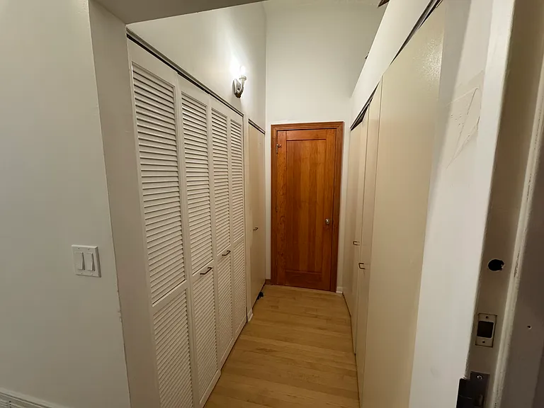 633 S Plymouth Ct #707 — Photo 3