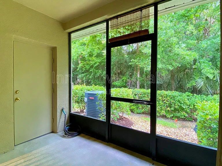 720 Shropshire Loop — Photo 16