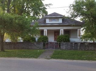 306 W Olive St, Bridgeport, IL 62417