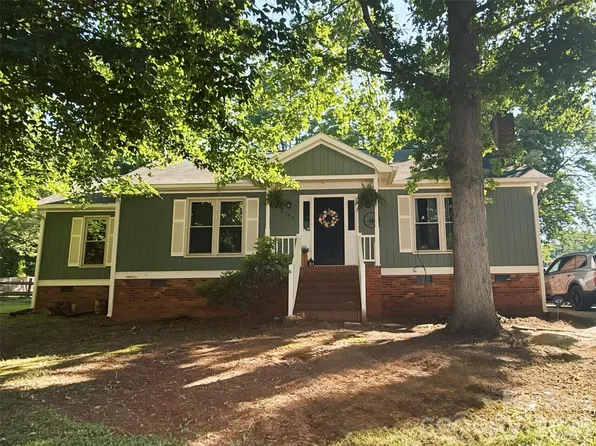 2754 Stockwood Dr, Gastonia, NC 28056
