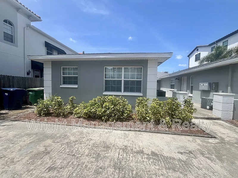 Photo 2 of 17 - 505 S Westland Ave #B - Tampa, FL Building Photo - 505 S Westland Ave #B