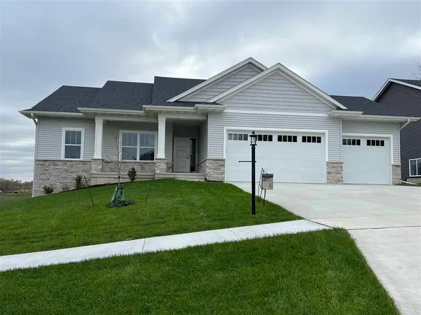 1315 E Gable Way, Tiffin, IA 52340