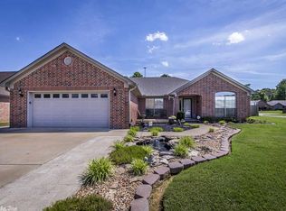 1 Turtle Creek Ct, Sherwood, AR 72120