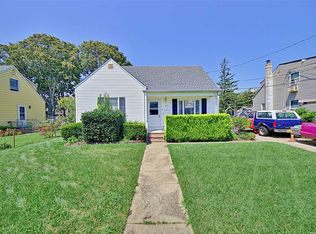 1281 Jackson Ave, Lindenhurst, NY 11757