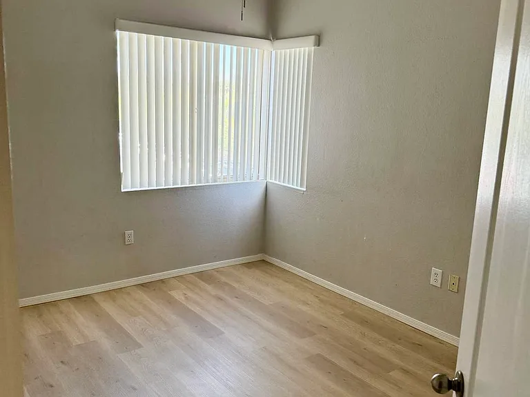 1411 E Orangewood Ave #212 — Photo 7