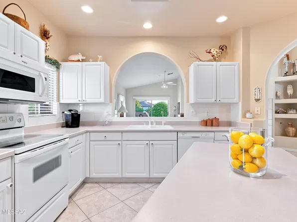 601 W Links Ln, Green Valley, AZ 85614