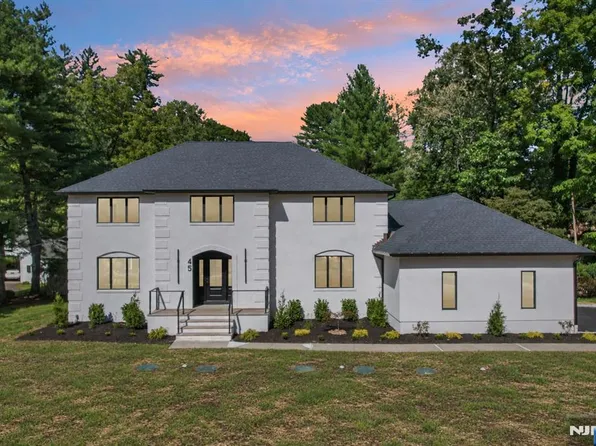 45 Lake Road, Upper Saddle River, NJ 07458