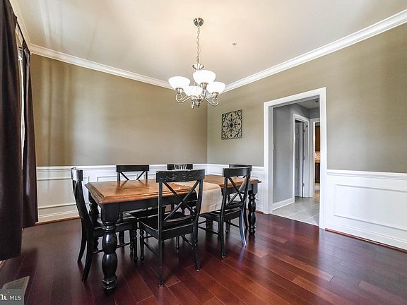 5th image of 43630 Albatross St