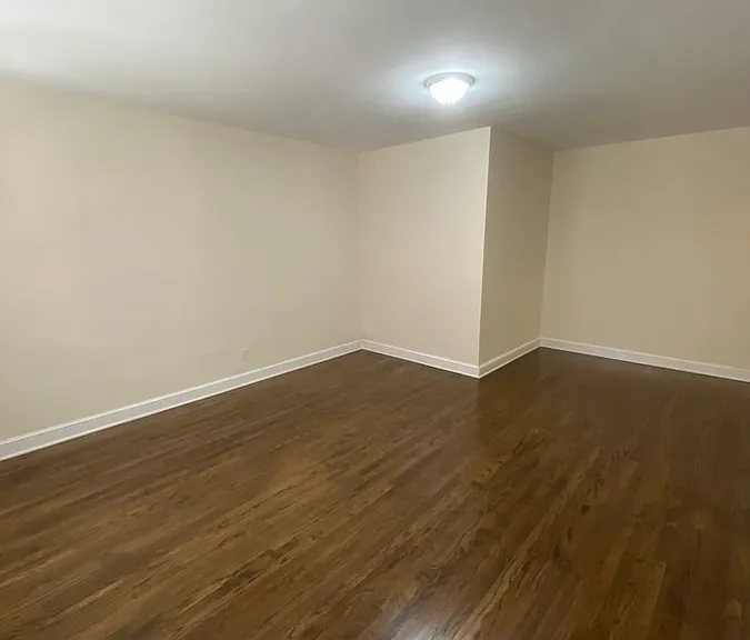 4010 Calvert St NW #B — Photo 2
