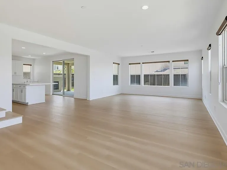 1124 Camino Levante — Photo 6