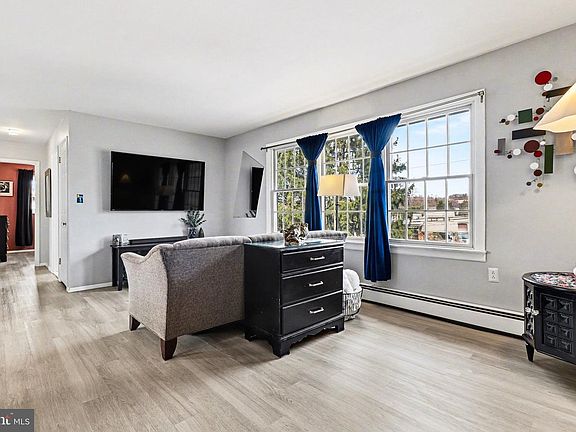 3rd image of 9 Faye Rd