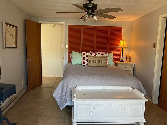 Master bdrm - half bath 