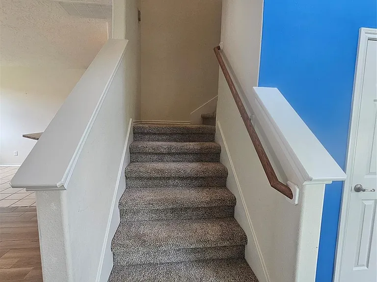 3219 Victorian Manor Ln — Photo 7