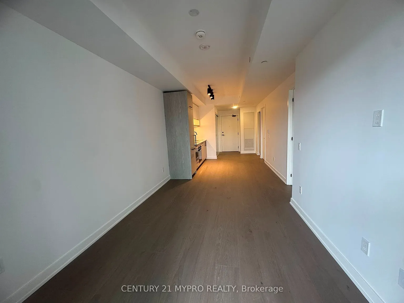 2 bed, $3,500 — Photo 4