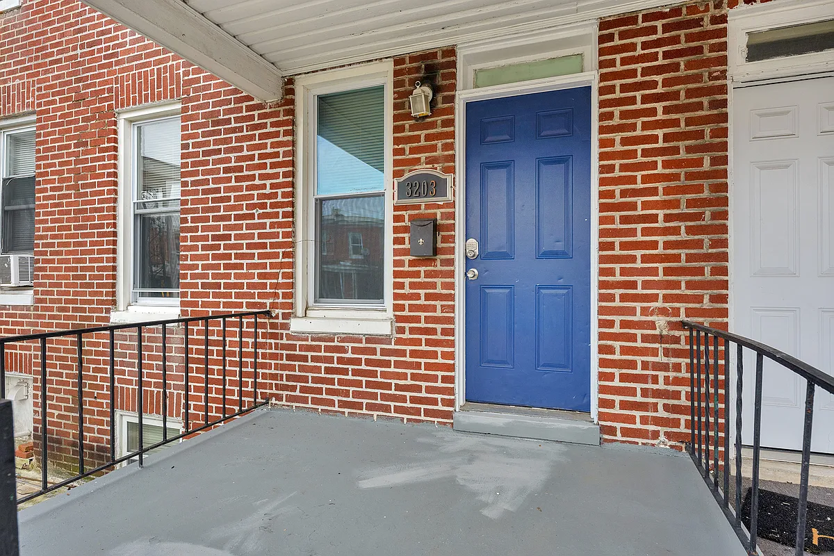 Building Photo - 3203 Elmley Ave