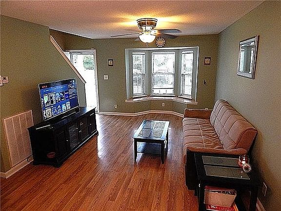 2nd image of 571 Anita Dr