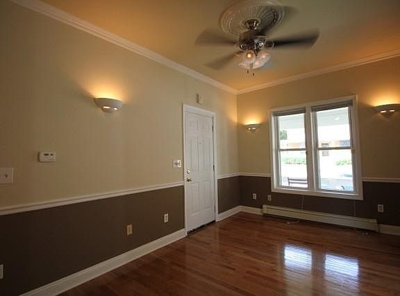 2nd image of 124 College Pl APT 1