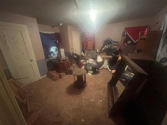 5th image of 100 Pollard St