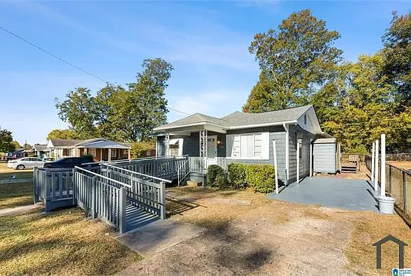 4628 Hillman Dr SW — Photo 1