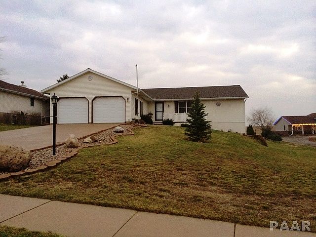 1st image of 920 Dennis Dr
