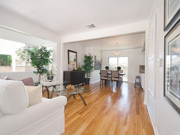 3rd image of 2210 W Verdugo Ave