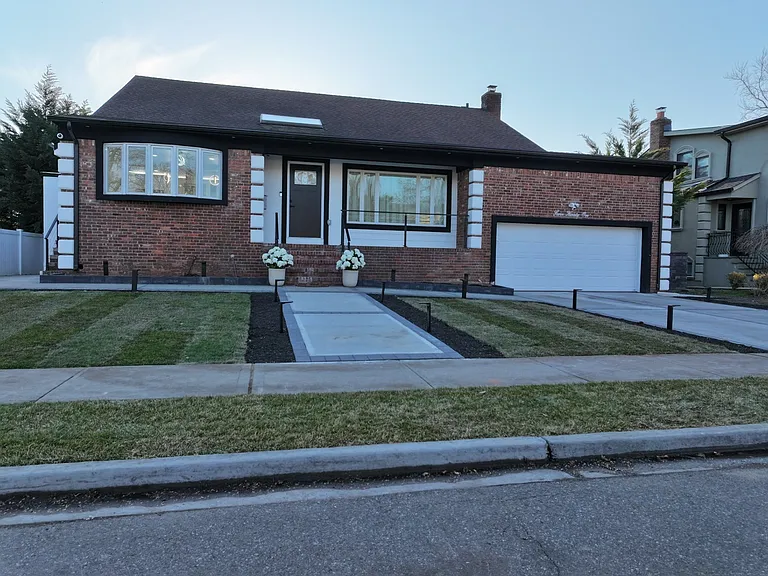 791 Longview Ave — Photo 25