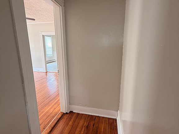 5th image of 59 Wolcott St Floor 1