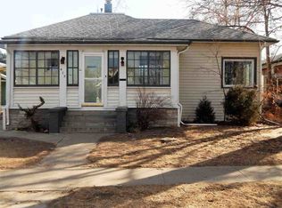 415 S 5th St, Douglas, WY 82633