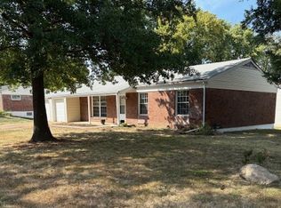 12481 Larkwood Dr, Saint Louis, MO