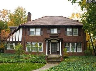2569 Berkshire Rd, Cleveland Heights, OH 44106
