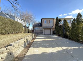 1201 Sunset Dr, Round Lake Beach, IL 60073