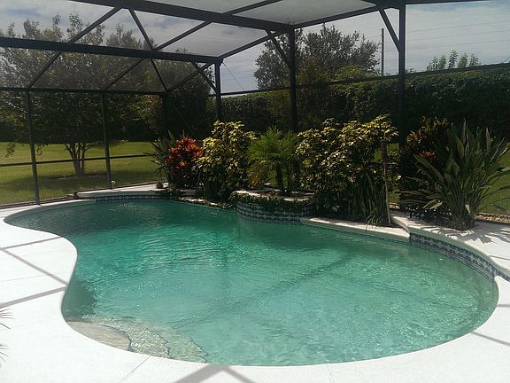 2nd image of 3810 Opal Cir