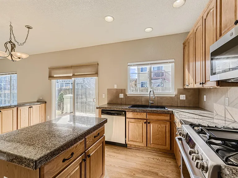 4871 S Lisbon Way — Photo 8