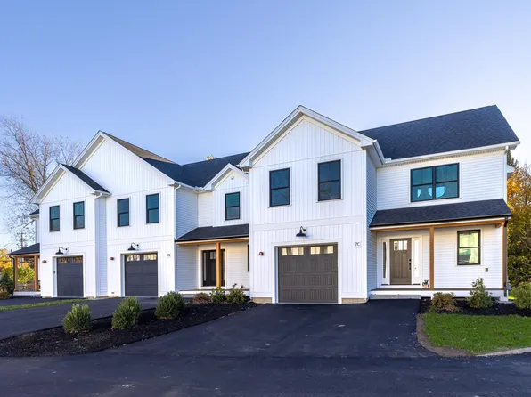 12B Founders Square #B, Greenland, NH 03840