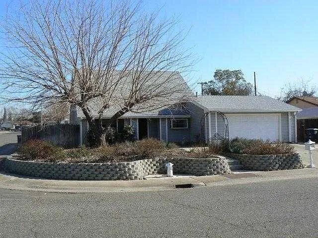 7822 Saybrook Dr photo 1
