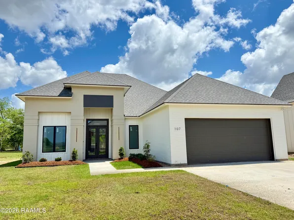 107 Cliffside Dr, Youngsville, LA 70592