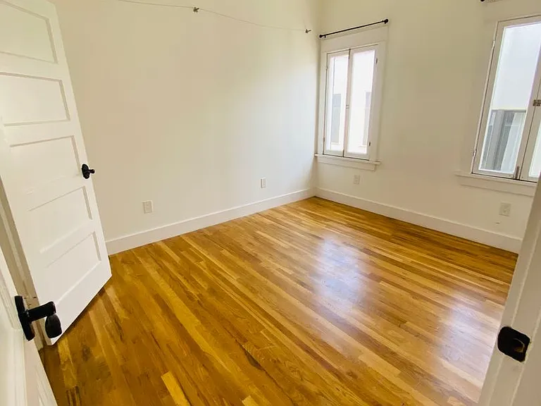 1672 S Harvard Blvd — Photo 59