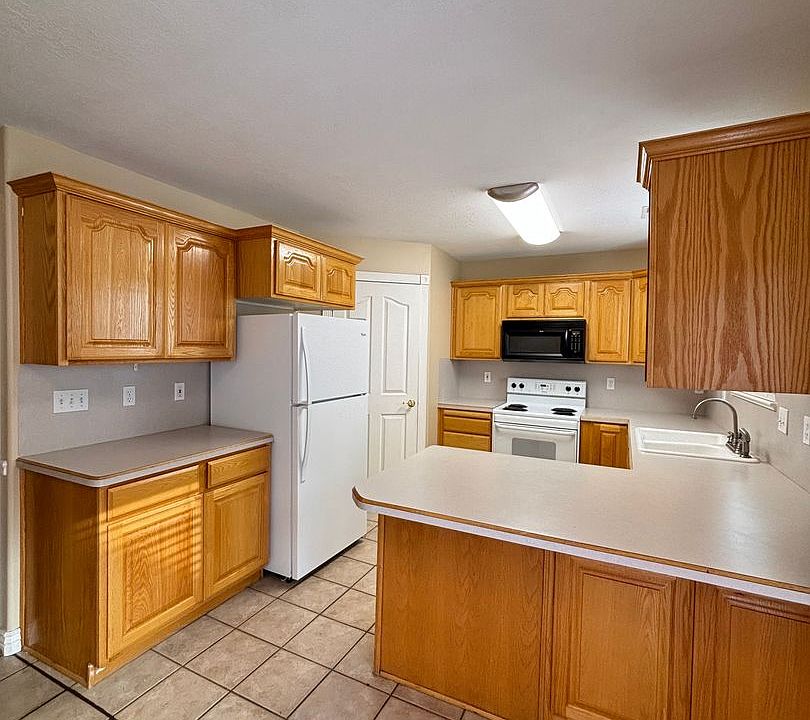 1st image of 966 W Georgia Dr #7