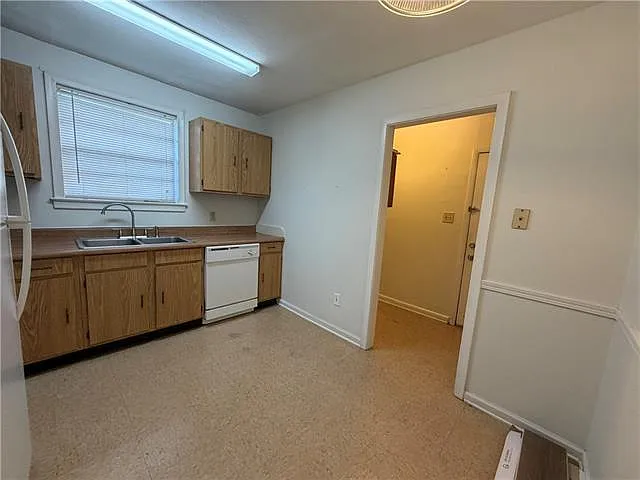 723 Houma Blvd — Photo 5