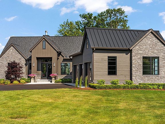 3rd image of 15863 Waters Edge Dr