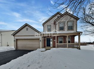 748 Woodington Dr, Pataskala, OH 43062