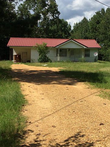 2nd image of 4051 Fernwood Rd