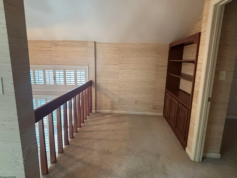 104 Lakeview Dr — Photo 18