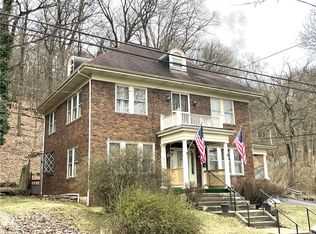 541 Hall St, Aliquippa, PA 15001