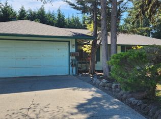 20038 Lysir Ct NE, Poulsbo, WA 98370