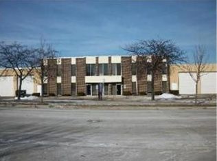 880 Remington Rd, Schaumburg, IL 60173