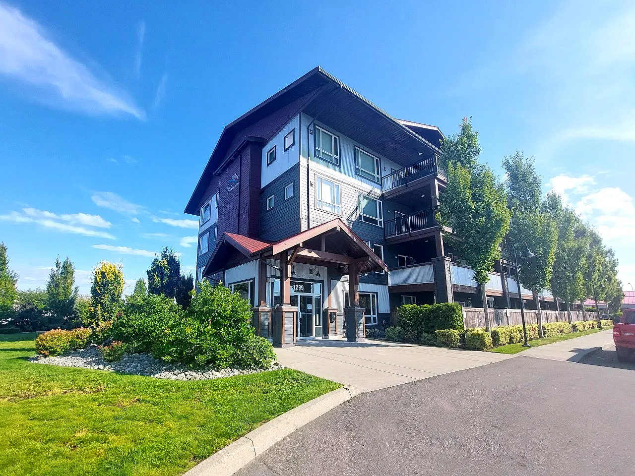 Tyee Apartments — Photo 3