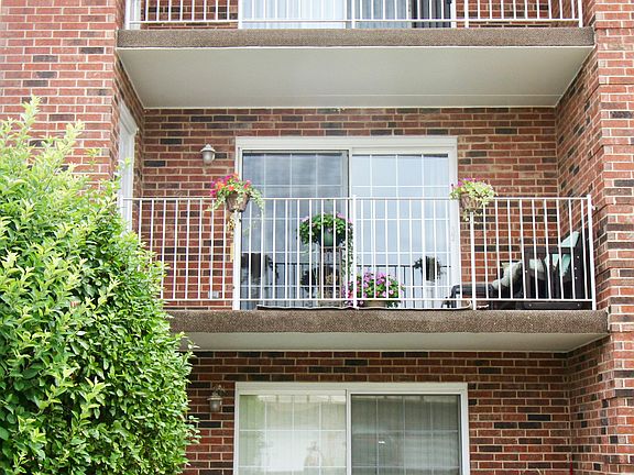3rd image of 6719 White Tailed Ln APT 2E