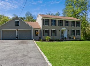 24 Norwood Rd, East Hanover, NJ 07936