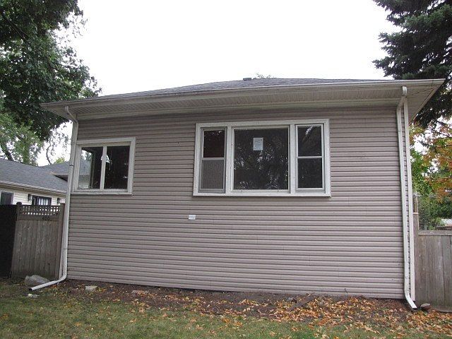 1st image of 400 51st Ave